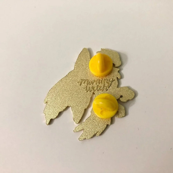 Morning Witch Eagle Hawk Pin Double Rubber Backing - Picture 3 of 9